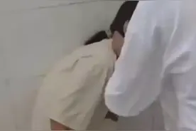 中学女生遭多人殴打逼迫下跪 官方：多部门正在处理图片