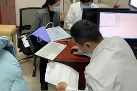 多发磨玻璃结节肺癌咋办？我的绝招：精准诊断、定心丸和一网打尽图片