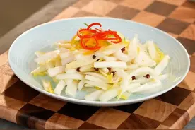 2块钱的减脂小菜，【爆腌白菜】佐粥、下饭全都行！图片