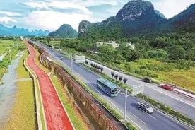 广西一条“旅游黄金大通道”，沿路的风景比较美，值得你来走一次图片