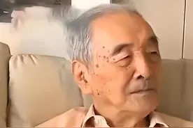 台湾老兵带妻子回大陆见原配，苦等50年相谈1小时，原配：无话说图片