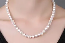 戴珍珠项链好处原来这么多 现在知道还不晚图片