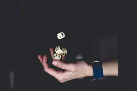 尹烨落入凡间，华大基因突变图片