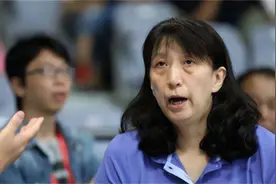 赖亚文：33岁结婚，因工作与丈夫婚后分居，2022年成郎平领导图片