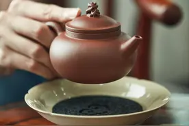 几百块钱的紫砂壶和上千的紫砂壶，两者区别在哪？你知道答案吗？图片