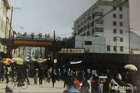 80年代西宁老照片：水井巷，大十字，西大街，大转盘，北大街小学图片