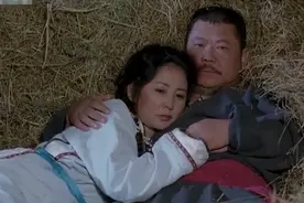 妻子患病卧床不能自理，隔壁房间的丈夫起了坏心思，电影图片