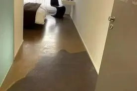 曾经人人嫌弃的水泥地面，为什么现在越来越多人用它代替瓷砖地板图片