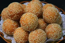 南瓜麻球，小时候的味道，做法易学，个个圆鼓鼓，软糯又香甜图片