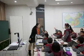“办好家门口的学校”：跟每一个孩子对好话图片
