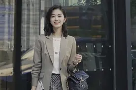 春夏半身裙怎么穿才好看？8个穿搭模板，让你“美美地”过完春夏图片
