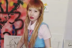 秃眉毛、香肠唇、锁骨打颈钉，泫雅受男友影响，审美越来越辣眼图片