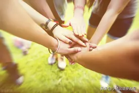 塔罗预言：2022下半年谁是你的贵人？图片