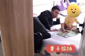 男子裤子穿一半躺在床上，被妻子现场抓住，网友：这也太懒了图片