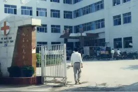 22岁马脸女孩蒙脸生活13年，手术“换脸”成功，背后故事令人心酸图片