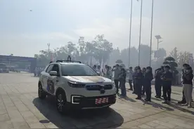 2022中国（淄博）智能网联汽车挑战赛举行 22支队伍角逐“最强车脑”图片