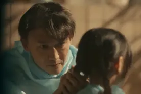 亲爱的小孩：小演员被迫剃光头，聂远和任素汐轮番安慰，太感人图片