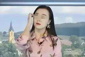 女教师与男家长补课为由到酒店，妻子带警察捉奸，次数更是惊人图片