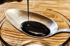 别再吃酱油了，酱油是“害人油”，长期吃会致癌？该怎么办是好？图片