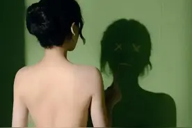 对不起，我只是多看了你一眼图片