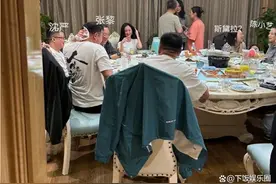 杨幂聚餐被曝真实状态，颜值再次遭网友猛批？又是一场黑杨风暴？图片
