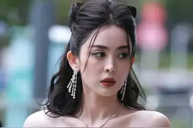 VOGUE时尚活动明星生图：49岁李冰冰嘴角暴露年龄，娜扎鼻孔抢镜图片