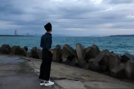 在找到亲生父母28天后，他选择了自杀图片