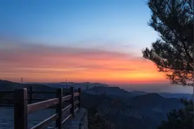 郭进拴｜秋醉青龙峡图片