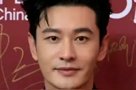 面对红毯直怼镜头，他毫不畏惧，黄晓明：我油过，但从没有丑过图片