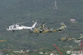 空军版直-20首度公开，与武直-10组合，战力将到达世界顶尖水平图片