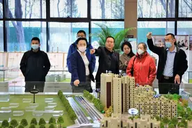 中国冶金报社采访组走进装配式钢结构住宅工地图片