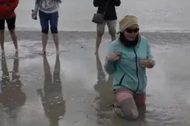 如果你在野外陷入流沙中如何自救图片