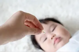 维生素D补到这个年纪，可以降低认知障碍风险，很多家长都停早了图片