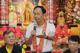 郭台铭回出生地拜庙：希望妈祖保佑我，让我出来，为台湾做一些事图片