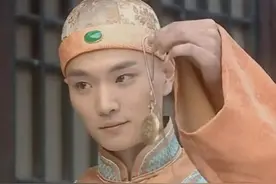 曾被尤小刚导演力捧，因一则谣言毁掉事业，赵鸿飞为何销声匿迹？图片