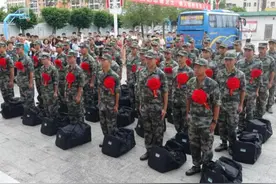新兵参军进入部队前，为啥要先注销掉户口？国家考虑得很周到图片