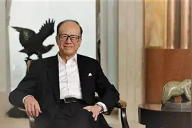 当初，李嘉诚拒绝为郭台铭的老丈人抬棺，后来他对李嘉诚不屑一顾图片