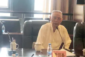 重庆前首富：54岁创业造就百亿帝国，85岁却把自己送进养老院图片