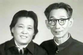 1997年马敬伯提起马三立泪流满面：三叔既是叔父又是养父还是师父图片