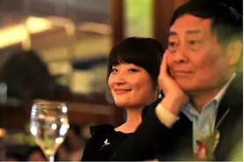 继承者”宗馥莉：争议“女二代”，正面影响与负面舆情图片