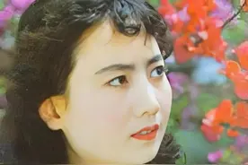 挂历欣赏（66）—— 1981年影星美女挂历图片