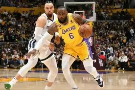 狂胜73分，NBA最大分差纪录！却遭爆冷淘汰，你们确实太狂妄了图片