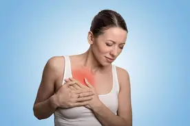 提醒女性：身体出现这些症状要小心，这或是乳腺癌来临的征兆图片