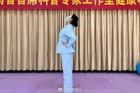 久坐对腰的伤害究竟有多大？这几个缓解疼痛的动作赶快学起来图片