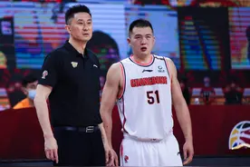 无球可打！广东男篮两冠球员确定退役，29岁彻底告别CBA！图片