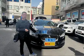 四川街头现“联军·AK00020”车牌，司机：正在执行重要任务……图片
