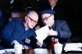 1961年，老人放弃诺奖从北京消失，4年后，中国第一颗原子弹爆炸图片