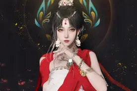 这位全民女神，是怎么从温润典雅的大家闺秀变成专撩人的小妖精的图片