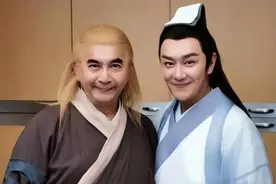 3个定居在福州的港星，一个住带泳池的大房子，他一顿饭只花3.3元图片