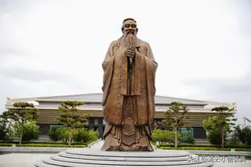 《论语》：孔子到底是支持伯夷叔齐，还是更赞同华夏第一相管仲？图片